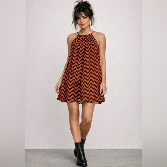 H&M Dresses & Skirts - H&M Rust and Black Chevron Mini Tunic Dress | Size M/L